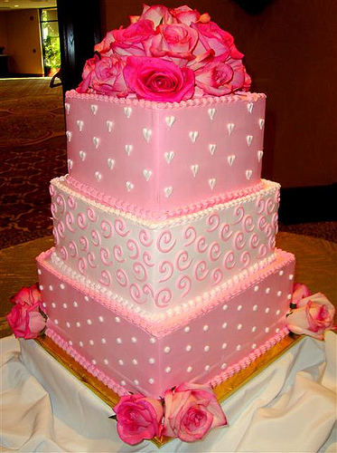 pastel-para-15-años-blanco-y-rosa